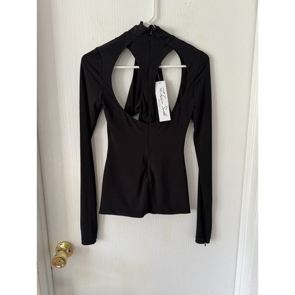 La Quan Smith Turtleneck - Picture 5 of 8